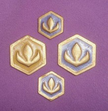 FROZEN 2 Queen ANNA Arendelle Crocus Deluxe Button Set of 4 Costume Cosplay NEW