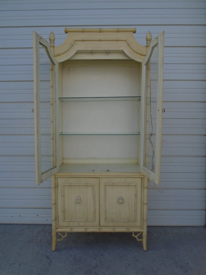 Fretwork Thomasville 人造竹制中国橱柜 Allegro Hutch Breakfront Regency — 第 2/4 张图片