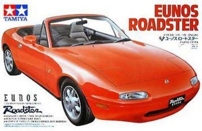 Tamiya 1/24 Mazda Eunos Roadster Plastic Model Kit 24085
