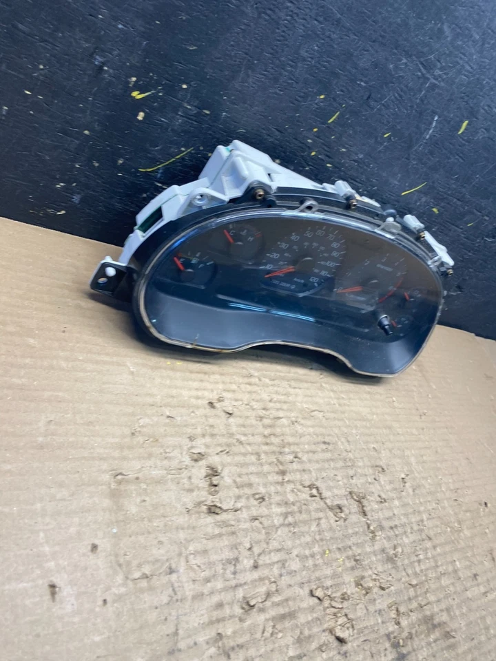 Оригинальный спидометр кластерный для Ford Mustang 2001–2004 годов выпуска s8980 DG - Изображение 3 из 4