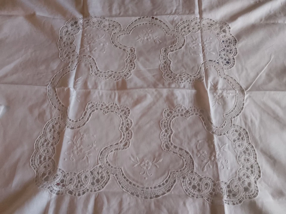 Nappe Carrée+ 4Serviettes Brodé À La Main Atelier De La Rinière Neuf Emballé - Photo 4/4