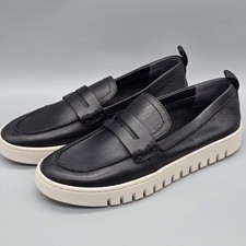 Vionic Women's Size 8 Uptown Leather Penny Loafers Black