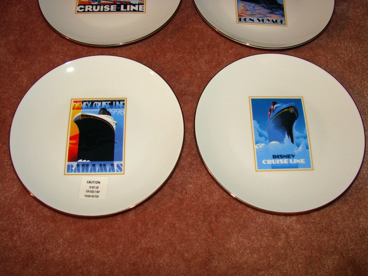 Disney Cruise Lines Set of 4 Dessert Plates 8