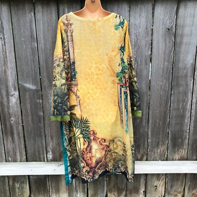 almirah kurti