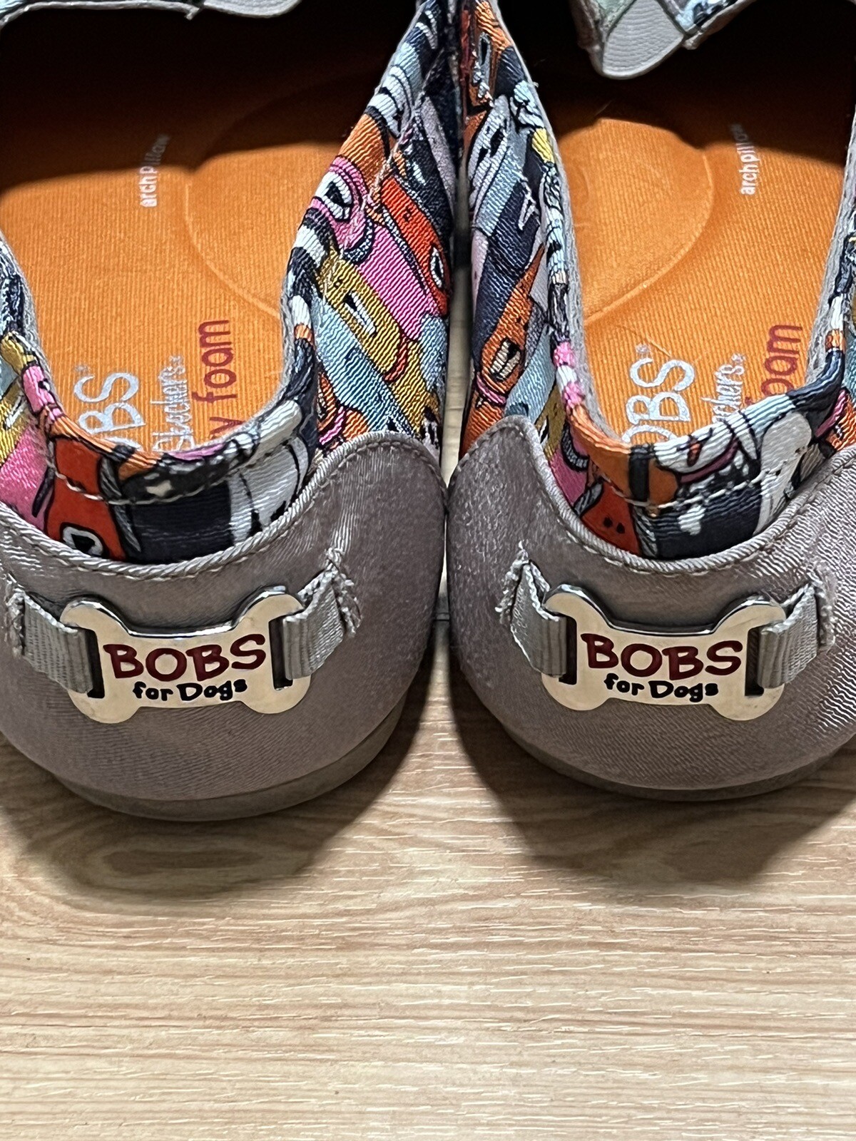 BOBS FOR DOGS SKECHERS WOMENS MEMORY FOAM SLIP ON CASUAL SHOES SZ 7.5 EUC PETS eBay