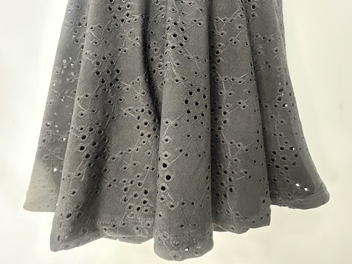 Vestido con ojales negro Rue 21 Jet M fiesta graduación nuevo con etiquetas - Imagen 8 de 16