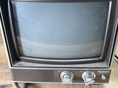 Panasonic Color Pilot CRT TV 10