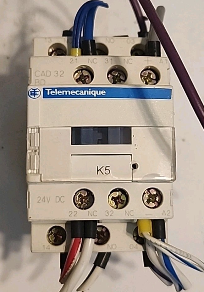 TELEMECANIQUE CONTROL REALY LAD4TBDL CAD32BD LADN04 5-24V - Free Shipping