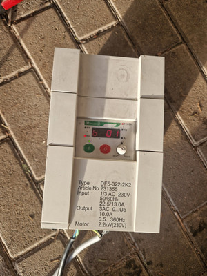 FU Frequenzumformer Moeller DF5-322-2K2 2,2kw 400/230V 3K3NT16790 3K519 NE1744-.