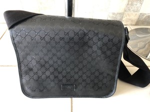 black gucci changing bag