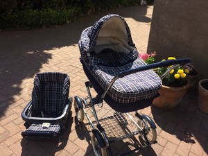 mamas and papas wicker pram