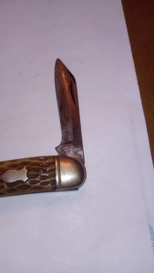 Vintage SCHRADE WALDEN #804 3 Blade Yellow Peach Seed Stockman Pocket Knife - Image 3 of 4