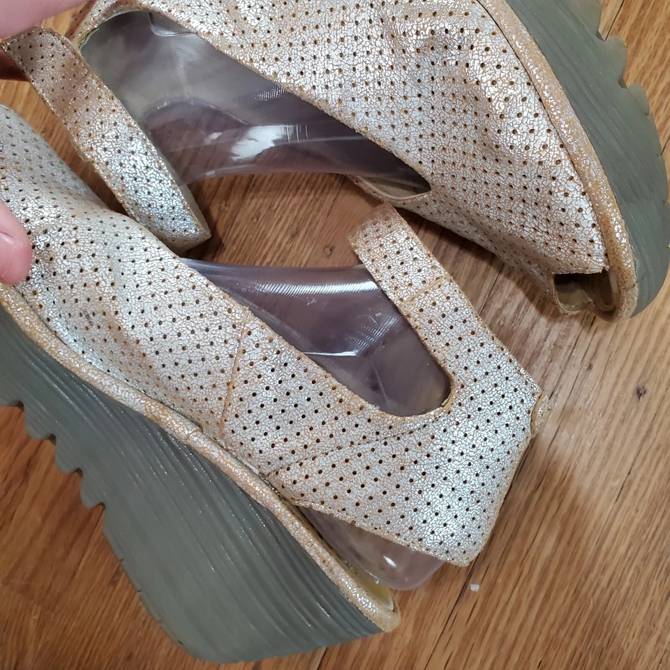 Sandalia de cuña Fly London Yala Perf de cuero para mujer talla EU 40 US 9-9,5 EU Foto 4 de 4