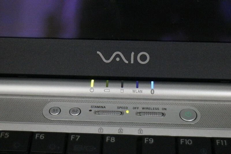 SONY VAIO VGN-SZ70B/B Core Duo T2300 RAM 4 GB HDD 512 GB Foto 4 de 4