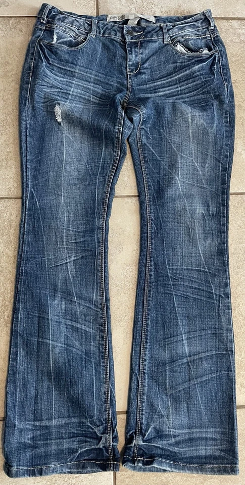 Pantalones de mezclilla Charlotte Russe Boot Fit para mujer talla 10 azul elegante aspecto de encaje bolsillos Foto 2 de 4