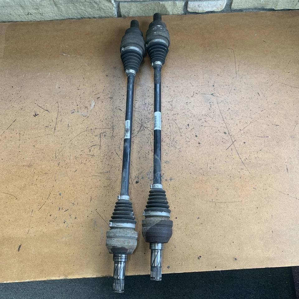 Volvo XC70 V70 2003-2007 eje trasero izquierdo y derecho conjunto de 2 30713276 OEM Foto 2 de 4