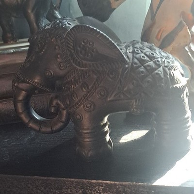 WLC Carved Black Elephant Figurine Decorative Animal Statue
