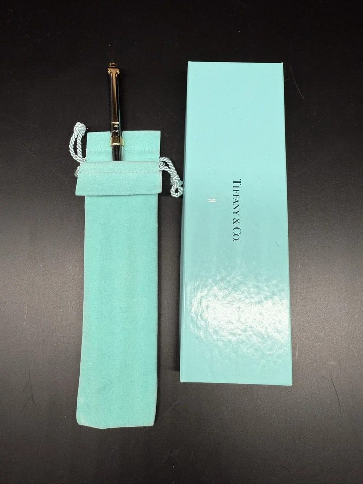 Bolígrafo Tiffany & Co. T-Clip — Chapado en rutenio y oro amarillo — Nuevo Foto 2 de 4