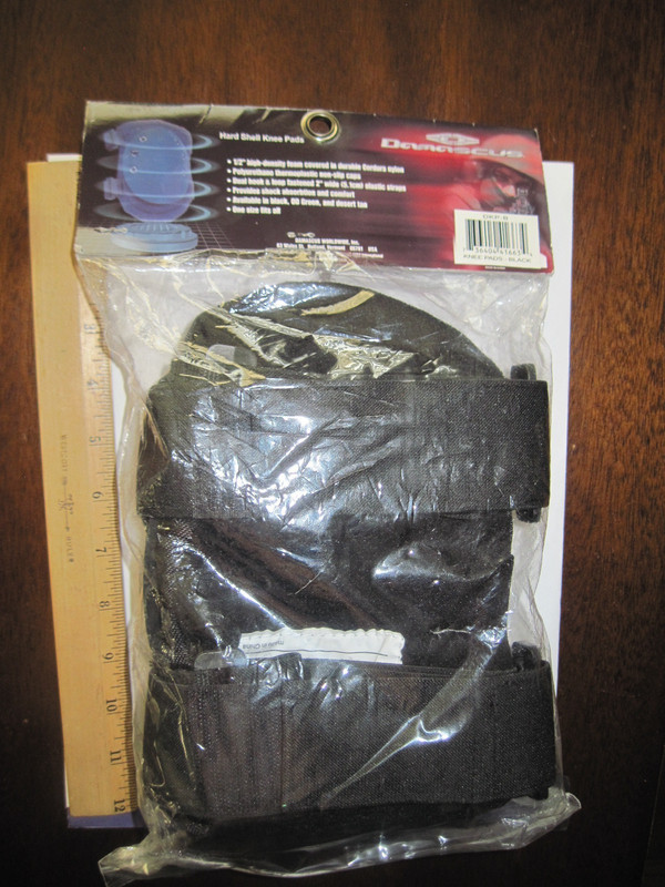 Damascus Advanced Tactical Gear Hard Shell Knee Pads - Brand New