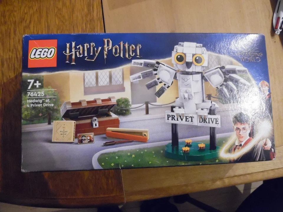 LEGO Harry Potter 76425 Hedwig at 4 Privet Drive