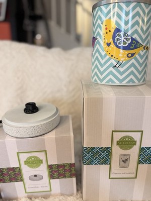 Scentsy Chevrons and Songbirds Electric Oil/Wax Warmer and Base