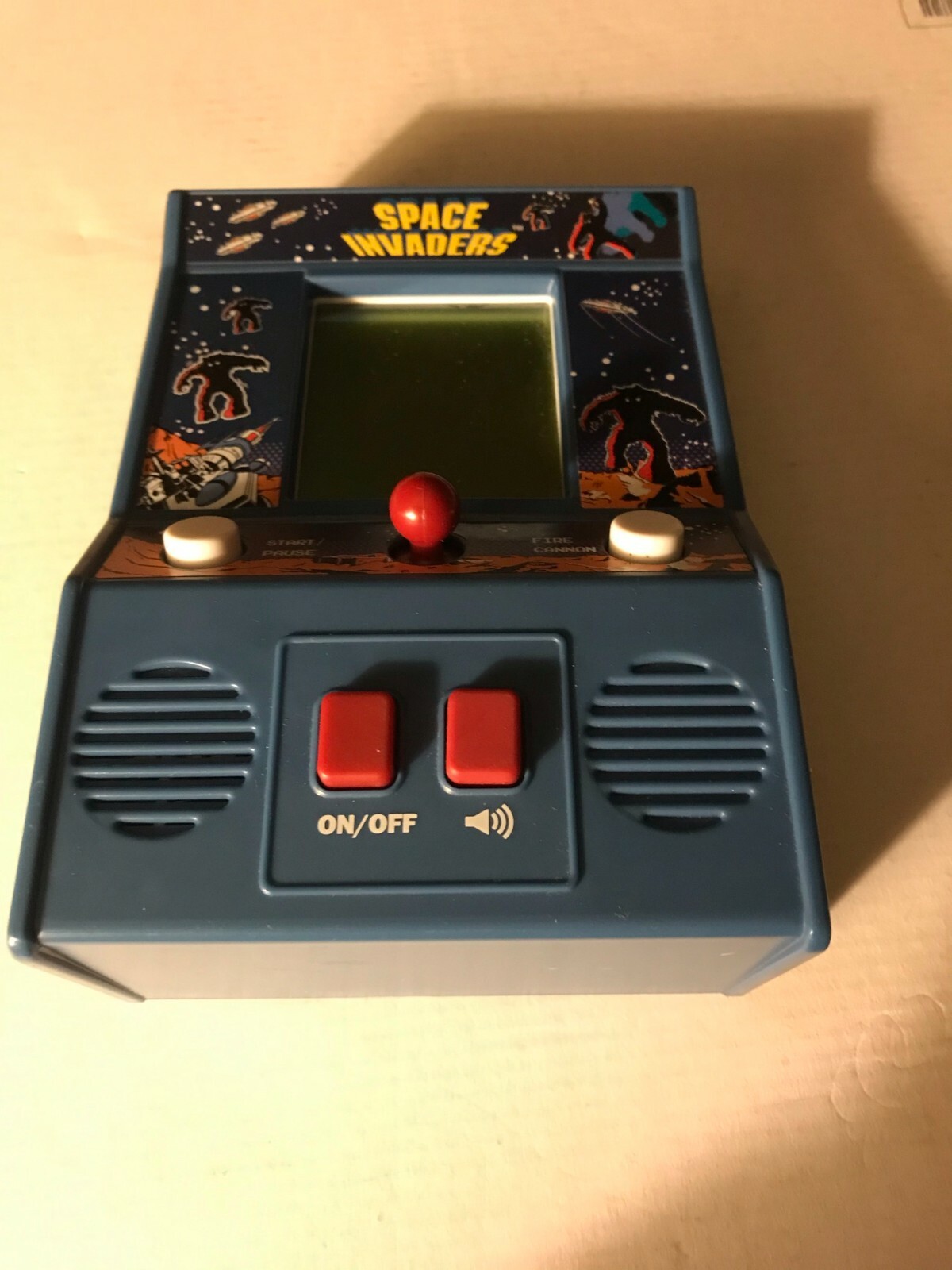 Vintage Taito Space Invaders Handheld Game Tested and working | eBay