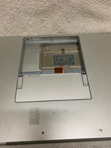Apple inizio 2008 MacBook Pro schermo 15,4" - PARTI/RIPARAZIONE!!!! - Foto 3 di 3