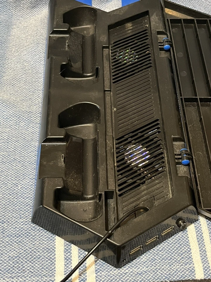 Cooling Fan For PS4 Stand Vertical Dual Controller Charger Charging Station Dock - Image 3 of 4