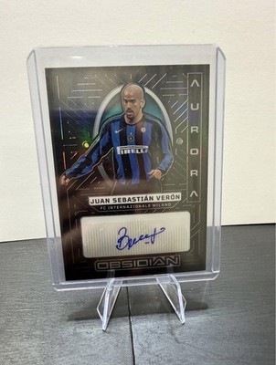 Juan Sebastian Veron Auto Card Inter Milan Aurora Obsidian 135/199
