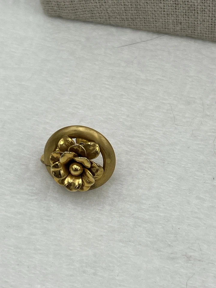 Collar y pendientes Michael Kors vintage de flores rellenas de oro de 14 pulgadas Foto 3 de 4