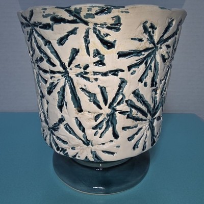 Inarco Vtg MCM Japan turquoise 6 in planter Starburst snowflake pattern E-2889