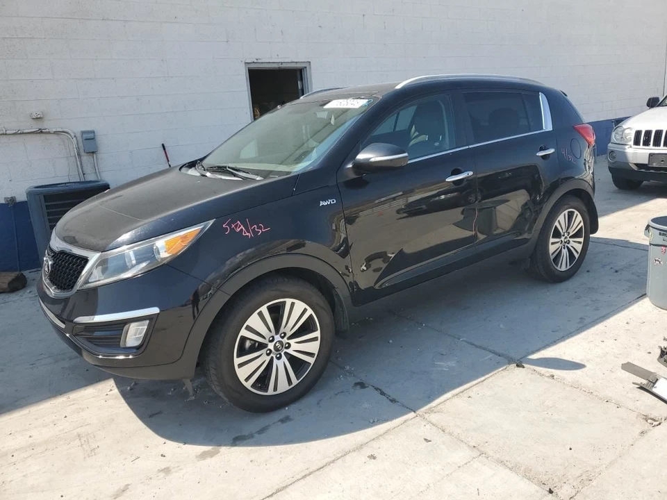 SPORTAGE 2014 Door Trim Panel Rear 1396310 - Изображение 2 из 4