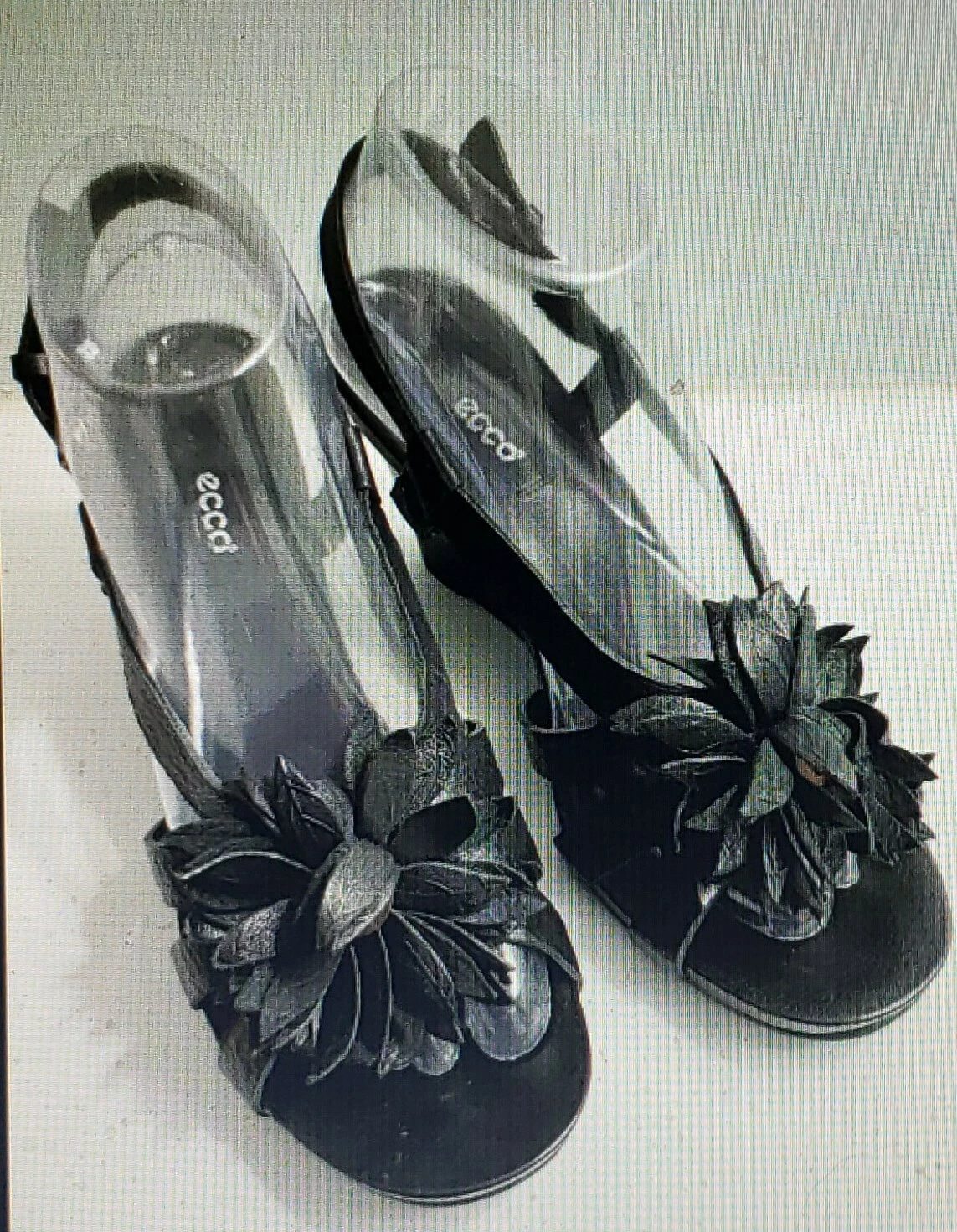 Sandali da donna neri ECCO in pelle zeppa pelle fiore punta aperta tacco taglia 8 5 39