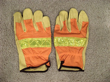 UNION PACIFIC MESH BACK/LEATHER GLOVES  (NEW)  LARGE