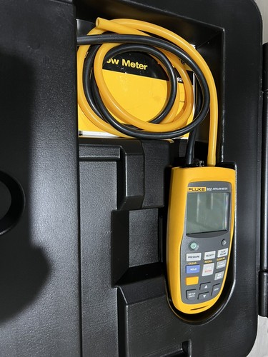 Fluke 922/KIT Airflow Meter - Picture 2 of 3