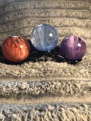 Three Spheres with Stand 