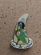 POTC WDI Sorcer Hat Mystery Pin Pirates Of The Caribbean Parrot Pin LE 250 Pin 