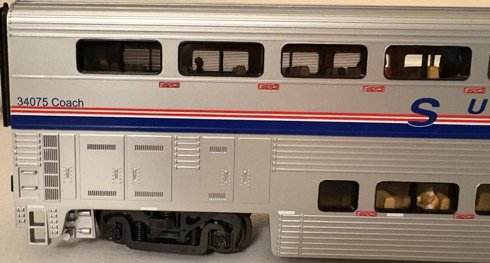 JUEGO DE 2 COCHES SUPERLINER COACH MTH AMTRAK (NUEVO EN CAJA) 20-66123 Foto 4 de 4