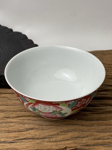Antique Chinese Famille Rose Red Ground Bowl – Yongzheng Mark - Picture 6 of 11