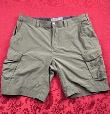 REI Co-Op Shorts Men's XL Green Hiking Trail Outdoors Baggy Camp Nylon Cargo
