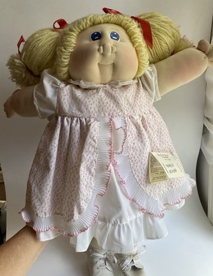 Vintage Original Xavier Roberts Little People Doll 1981 w sign Document