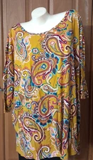 Terra & Sky Gold Paisley Tee Scoop Neck and Bracelet Sleeves Plus 4X (28W-30W)