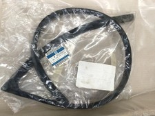 Vauxhall Senator LH front door window weather seal 1998-94 90338267