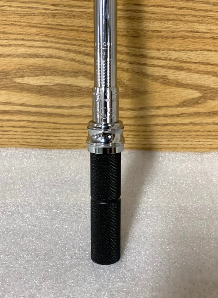 Matco TRB100K 3/8" Drive 20-100 Ft. Lbs. Click Style Torque Wrench - NO CASE - Image 2 of 4