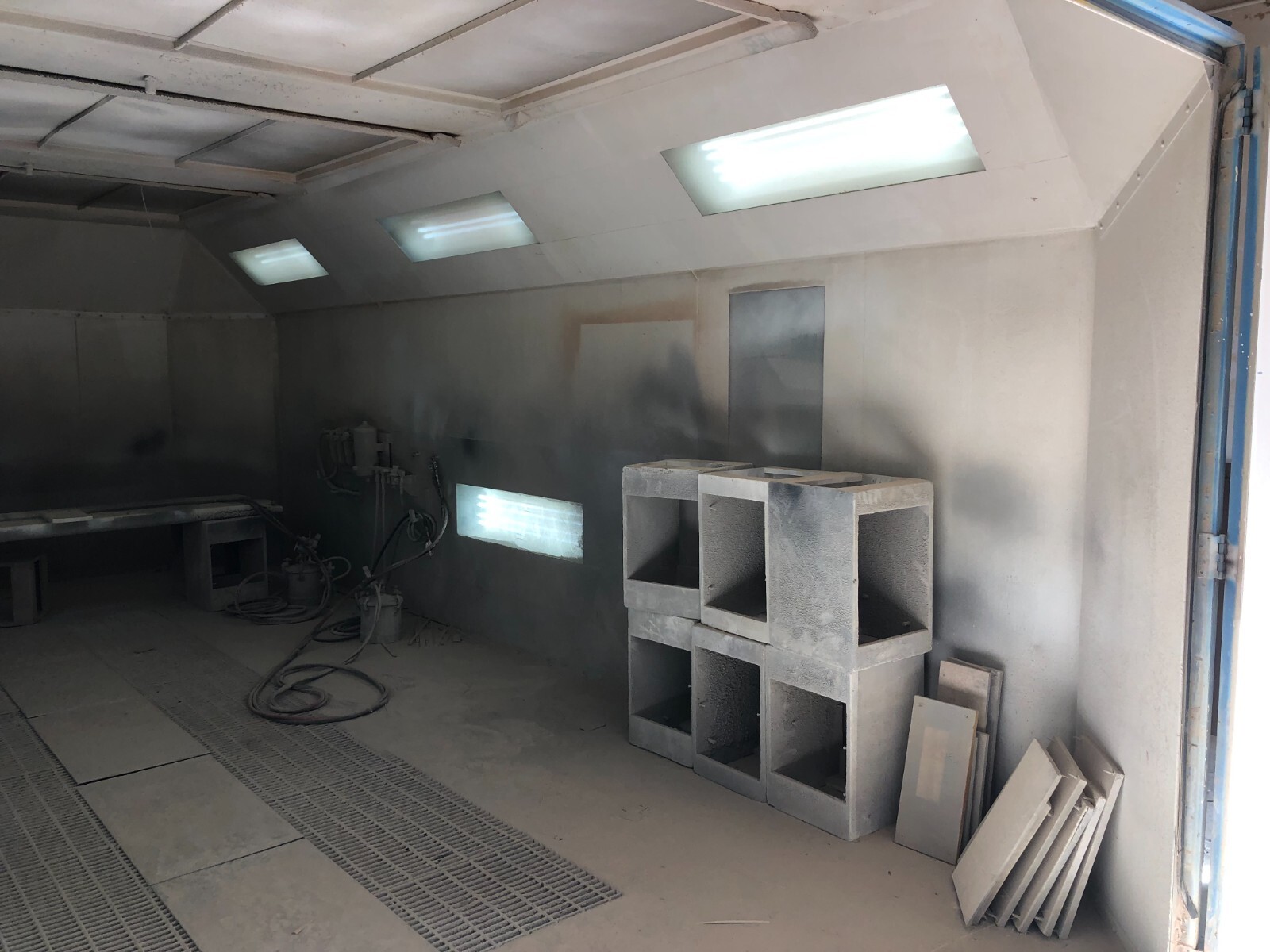 Used paint spray booth commercial 14' x 24' eBay