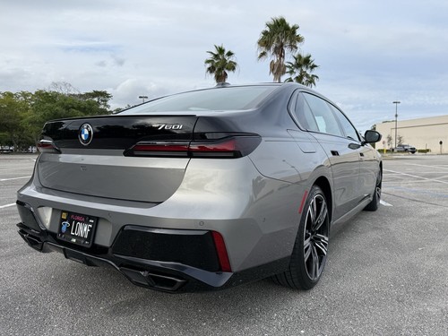 2023 BMW 7-Series 760i xDrive - Picture 8 of 20