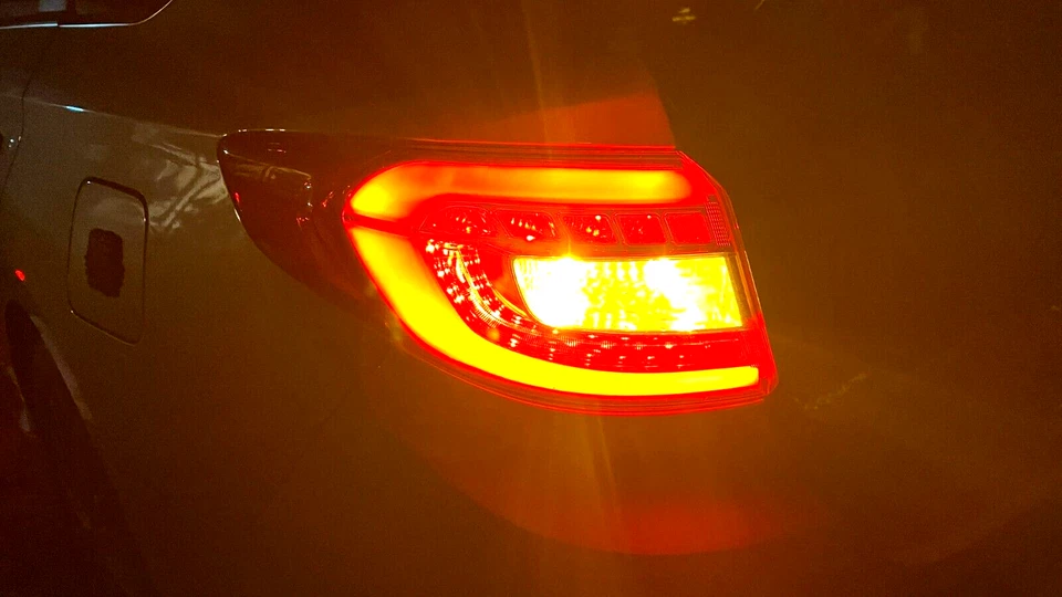 Conjunto de luz trasera LED exterior izquierda TYC NSF Hyundai Sonata 2015-2016 2017 Foto 4 de 4