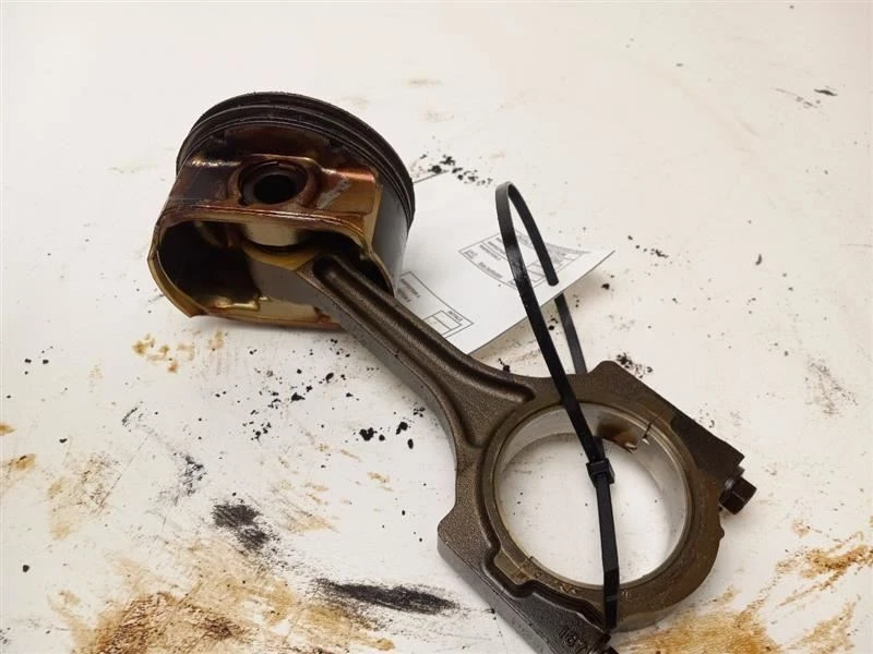 Cadillac CTS 2007 pistón Foto 4 de 4