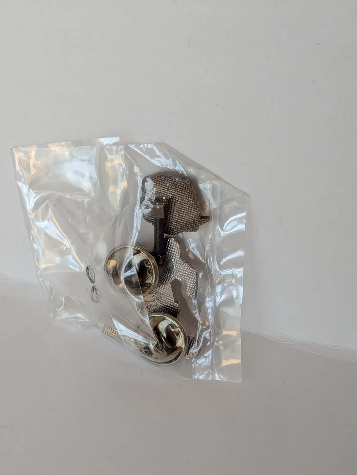 Capcom Mega Man 15th Anniversary Bobblehead Enamel Lapel Pin E3 2002 Promo - Image 4 of 4