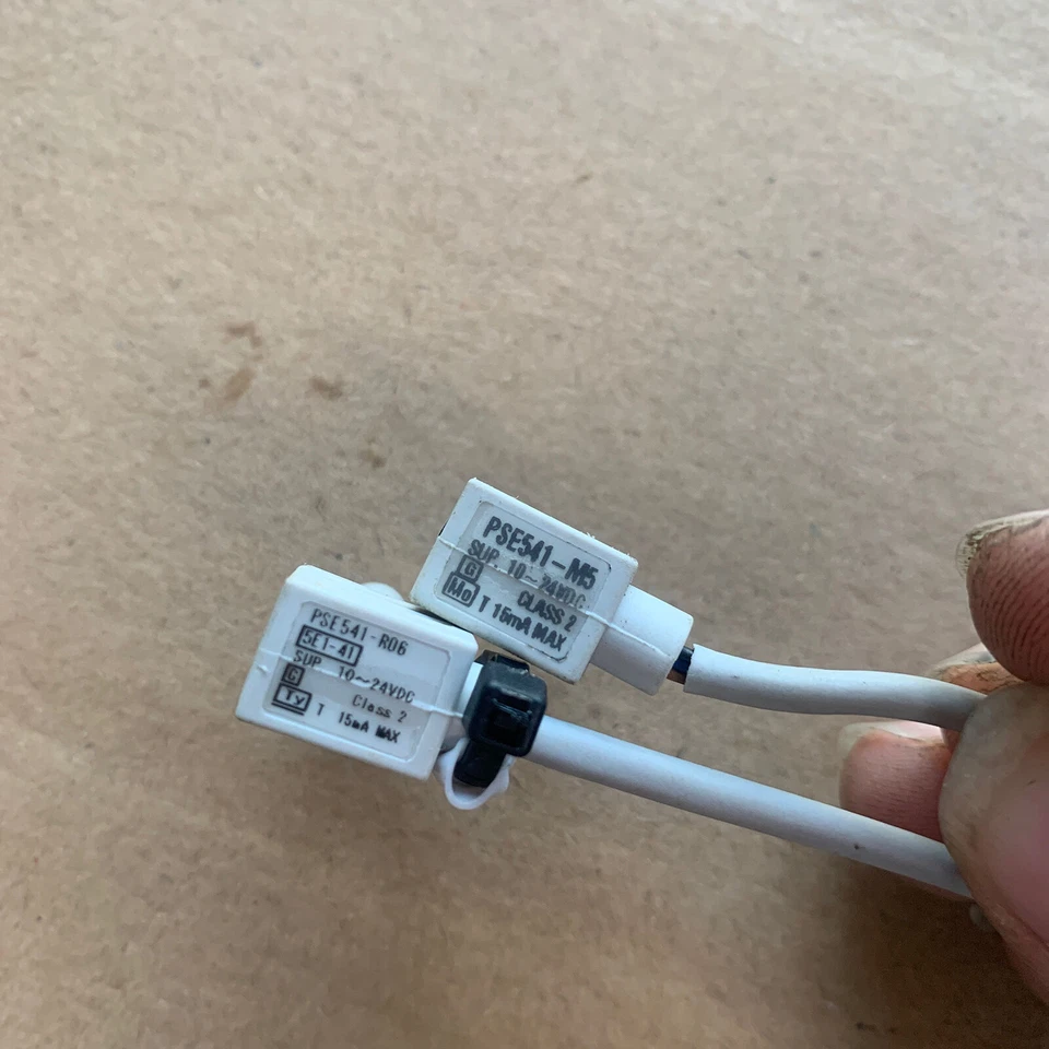 SMC PSE541-M5 Small Pneumatic Pressure Sensor New ✦KD - Image 4 of 4